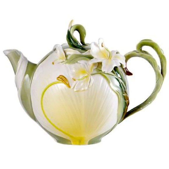 Pier 1 Other - Pier 1 Imports - Ginger Lily floral teapot